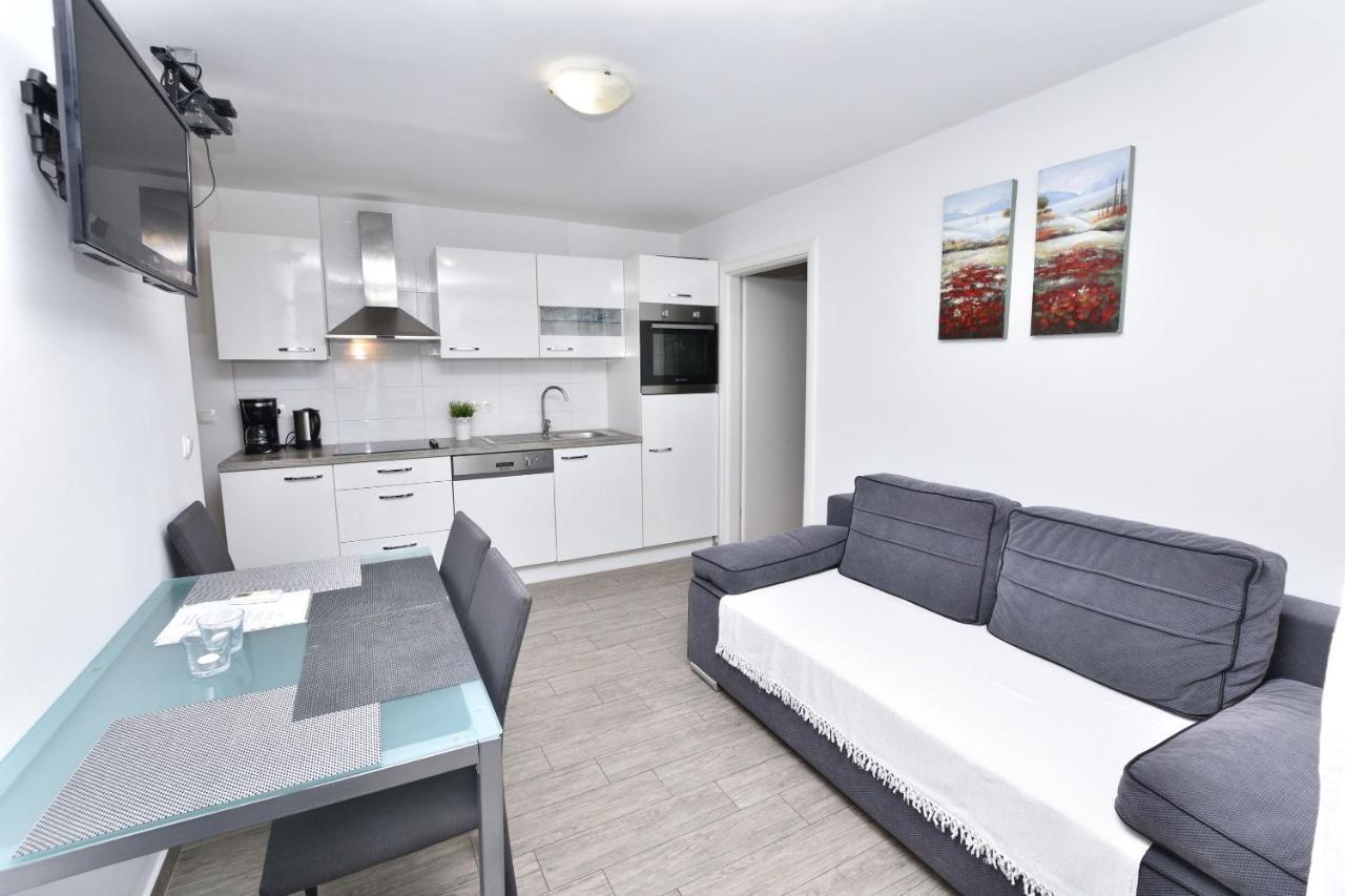 Apartment Ivan Primošten Eksteriør billede